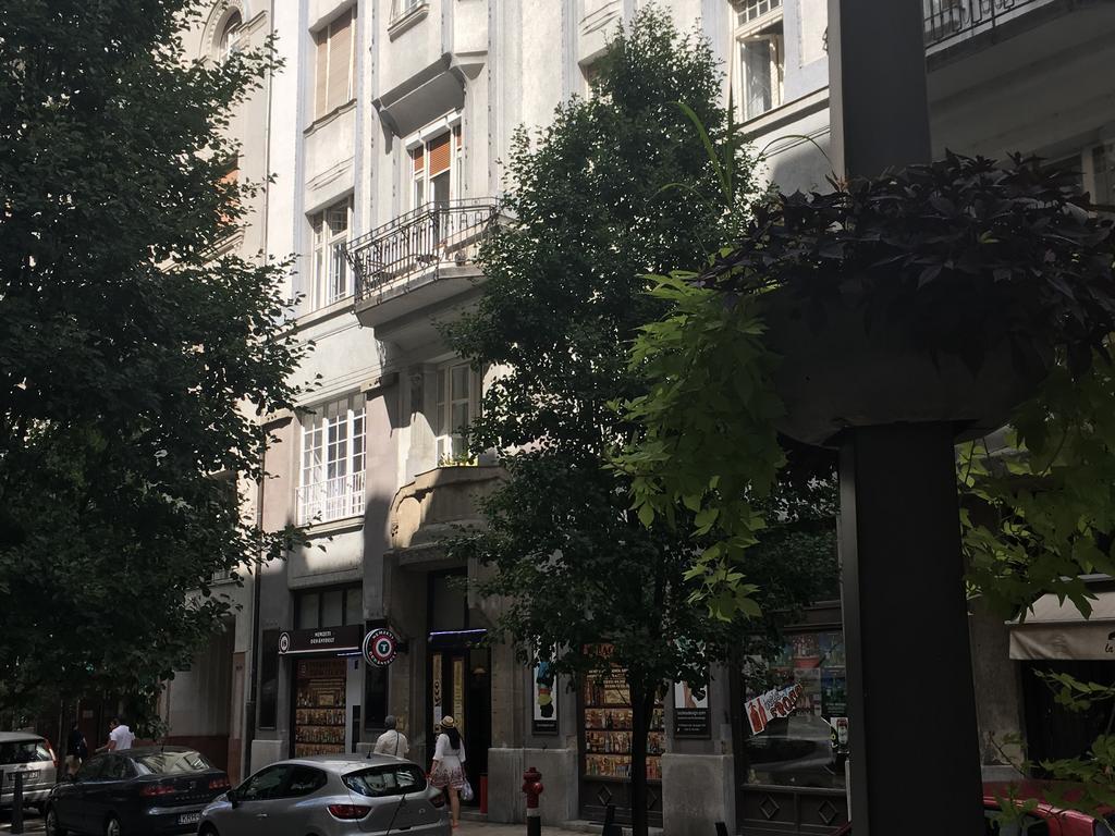 Makes You Happy Budapest Exterior foto